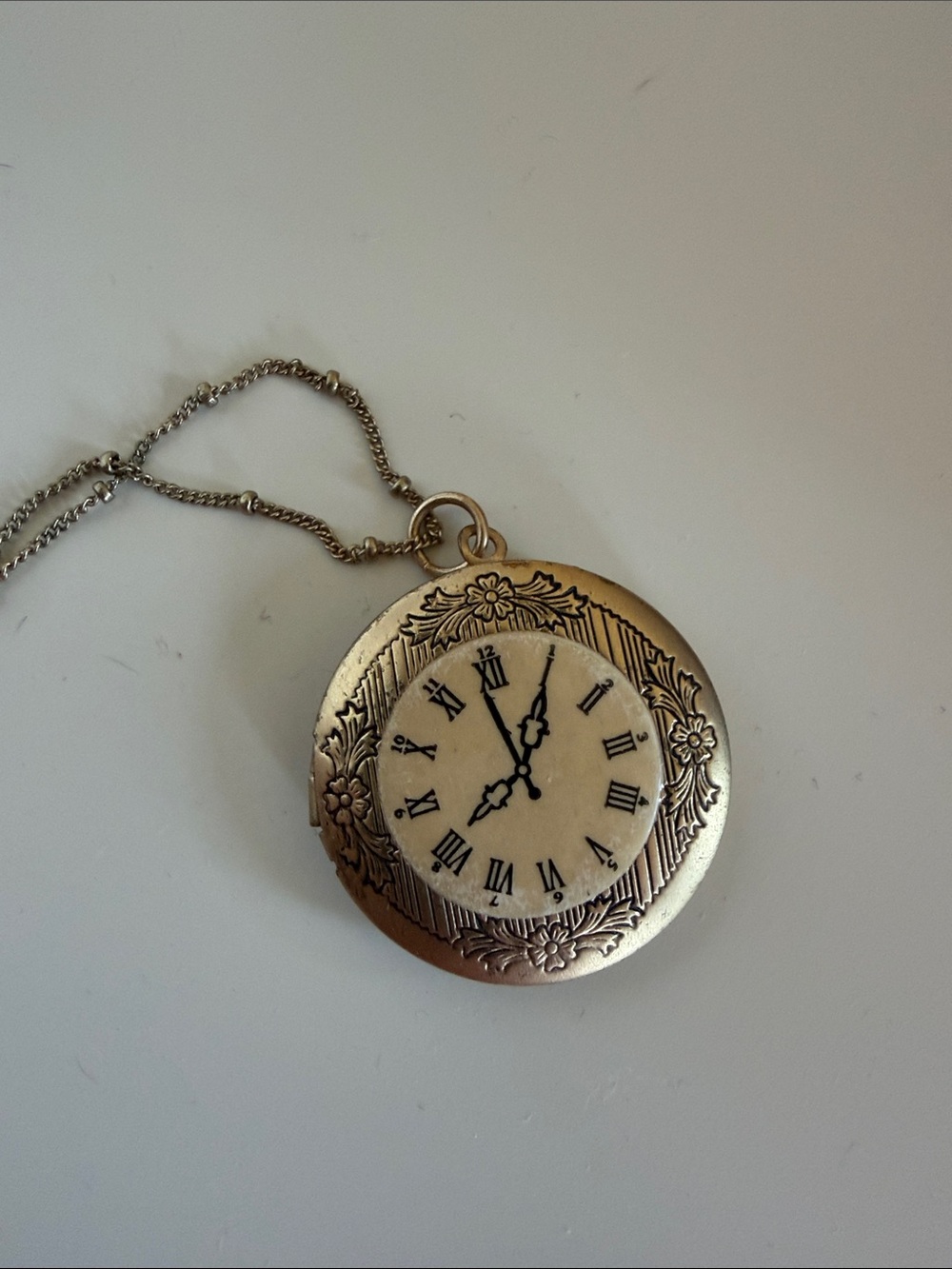Vintage-Inspired Gold Pocket Watch Pendant Necklace